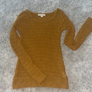 Women’s Sweater Size small